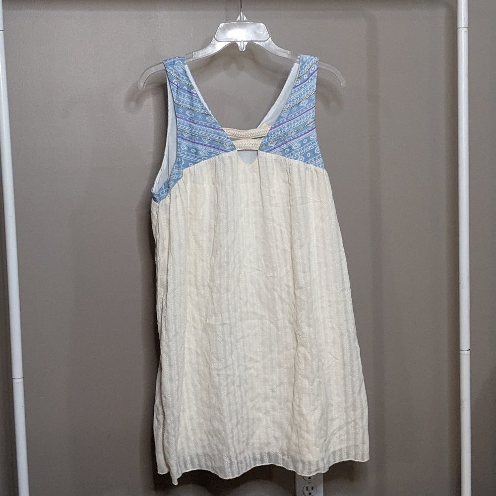 Xhilaration Cream Top